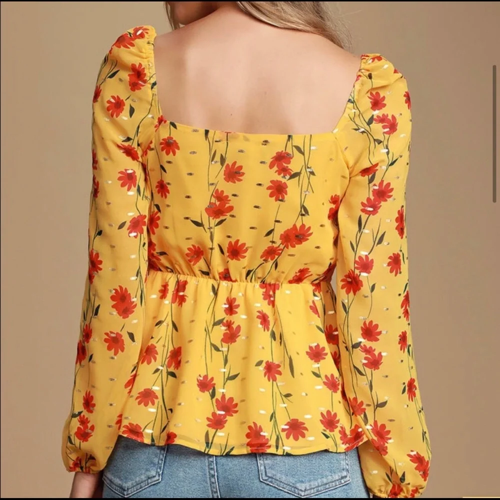 LULUS Raelyn Peplum Floral Blouse Size L - Picture 4 of 12